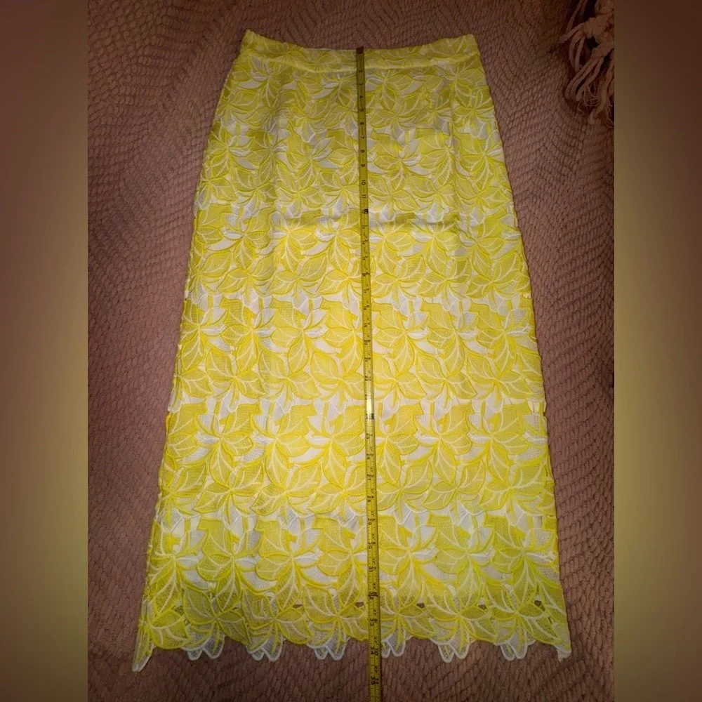 Sunday in Brooklyn Anthropologie Buttercup Eyelet Midi Skirt. Size M NWT